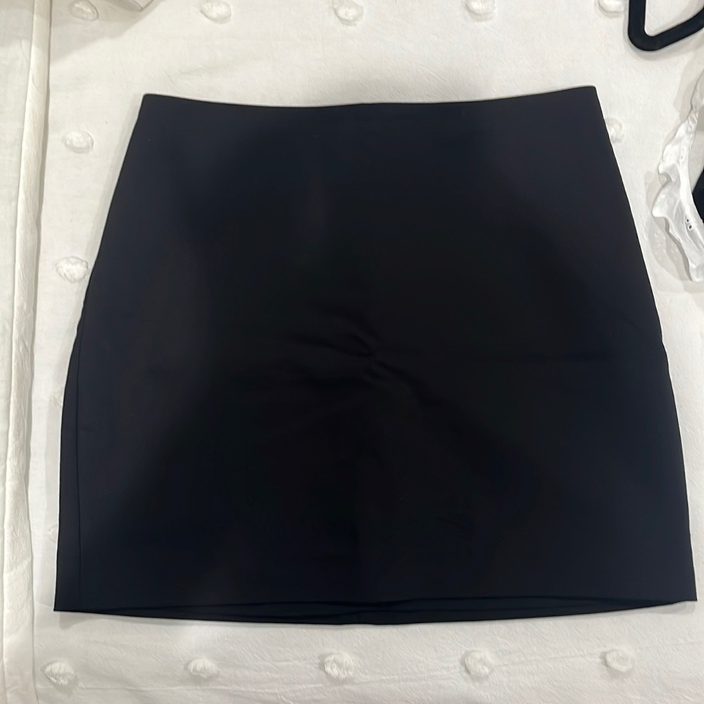 Express size 4 mini black skirt